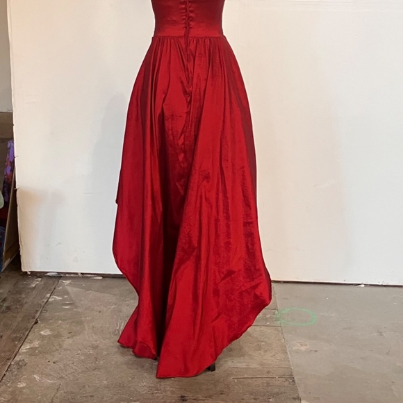 Burgundy spaghetti strap high low dress - Picture 3 of 10